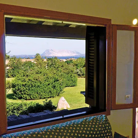 Le Maree Miriacheddu Apartment